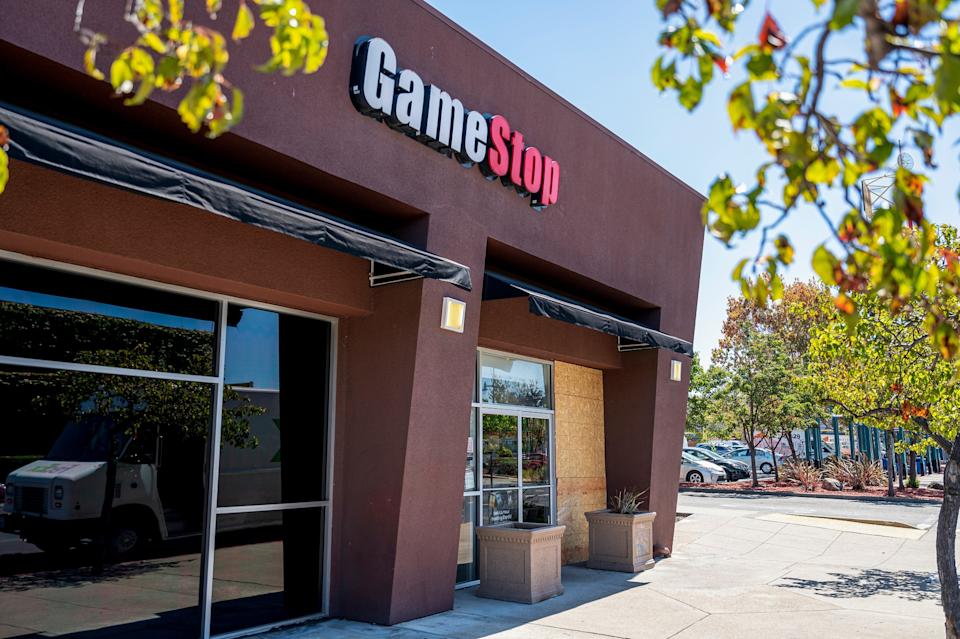 GameStop propone adquisición de eBay por US$56.000 millones en efectivo y acciones